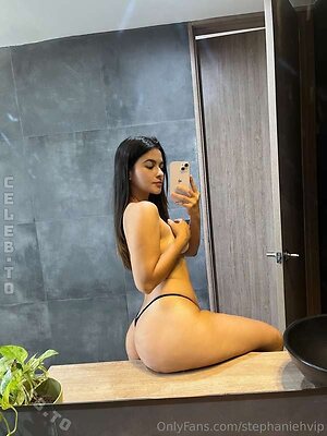 Stephanieh Bed Nude Leaked Photo #183