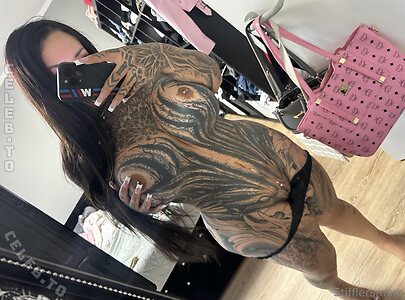 Stifflersmom Nude Leaked Photo #3