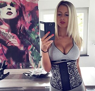 Stéphanie Clerbois leaked photo #4