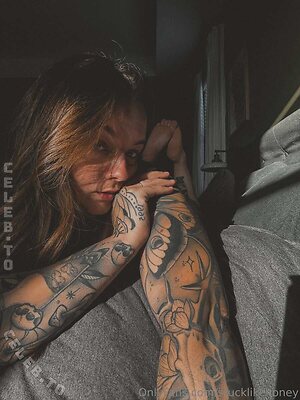 stucklikehoney Nude Leaked Photo #6