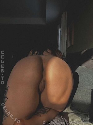 stucklikehoney Nude Leaked Photo #13