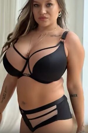 Studio Vivi Nude Leaked Photo #17