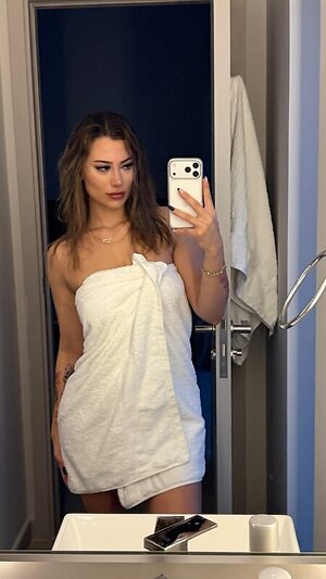 Su Balcı leaked photo #37