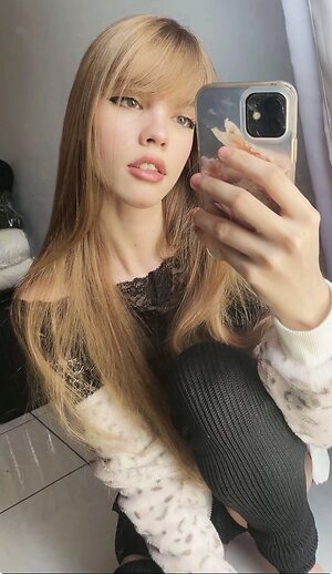 Suamiadoll leaked photo #2