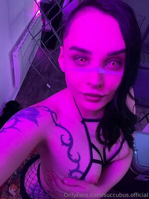 Succubus.official leaked photo #40