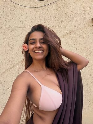 SUHANA KHAN leaked photo #20