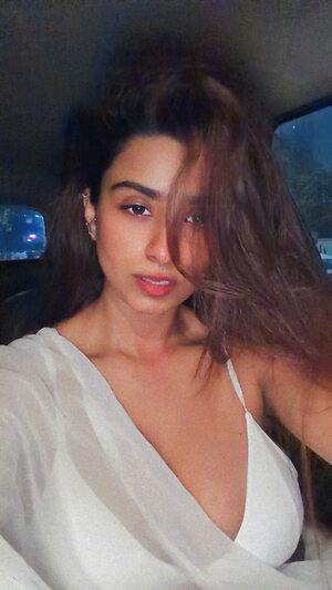 SUHANA KHAN leaked photo #21