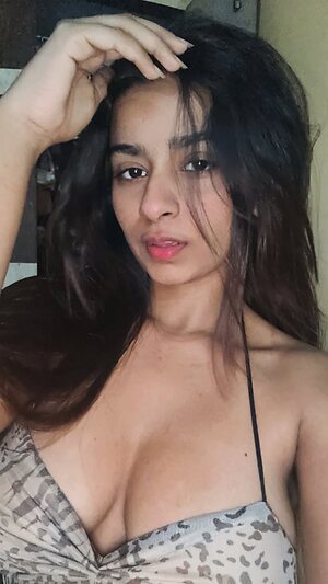 SUHANA KHAN leaked photo #30