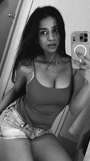 SUHANA KHAN leaked photo #47