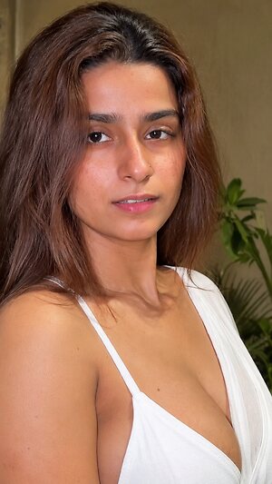 SUHANA KHAN leaked photos