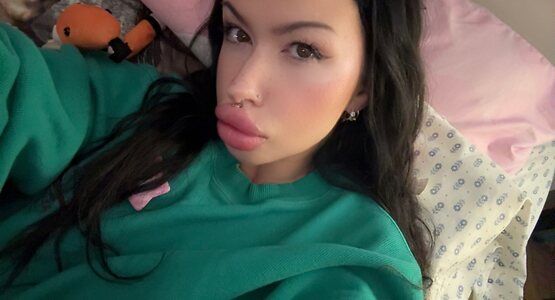 Sum.R leaked photos