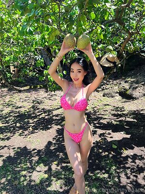 Sunny Babe Nude Leaked Photo #38