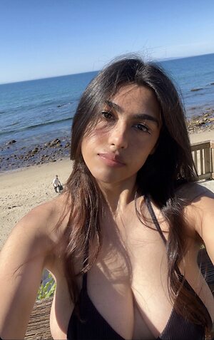 Sunya Siddiqui leaked photo #18