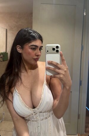Sunya Siddiqui leaked photo #41