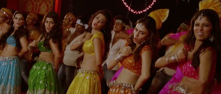 Surveen Chawla leaked photo #12