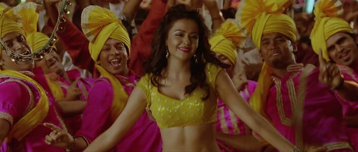 Surveen Chawla leaked photo #18