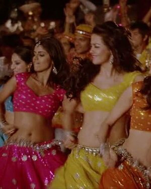 Surveen Chawla leaked photo #28