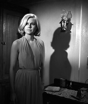 Suzanna Leigh leaked photo #35