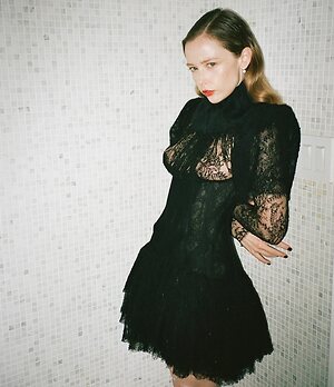 Suzanna Son leaked photo #18