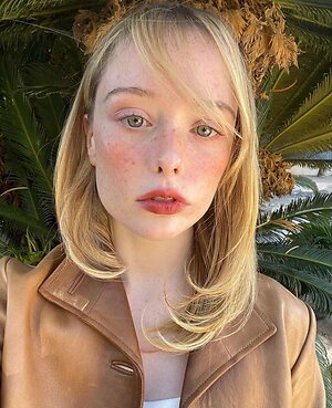 Suzanna Son