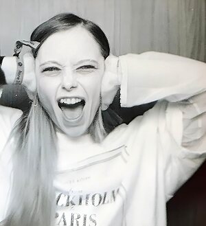 Suzanna Son