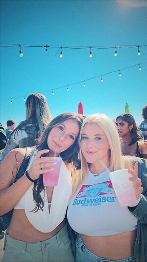 Sweet Kayla W FFW leaked photo #9