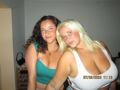 Sweet Kayla W FFW leaked photo #12