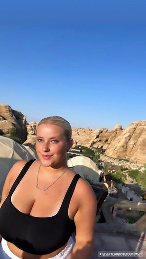 Sweet Kayla W FFW leaked photo #17