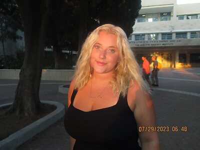 Sweet Kayla W FFW leaked photo #26
