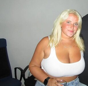 Sweet Kayla W FFW leaked photo #29