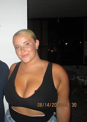 Sweet Kayla W FFW leaked photo #37
