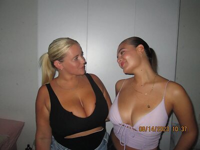 Sweet Kayla W FFW leaked photo #38