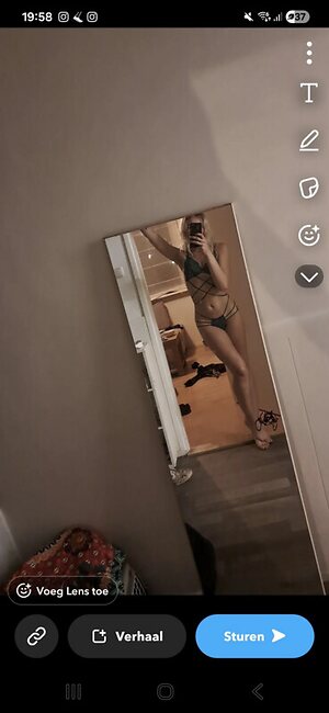 sweetsophie69 leaked photo #2