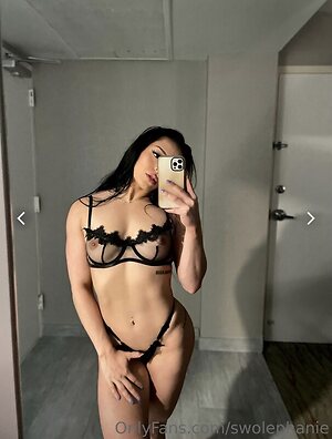 SWOLEPHANIE leaked photo #19