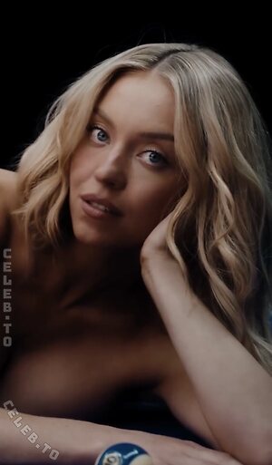 Sydney Sweeney leaked photo #541
