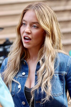 Sydney Sweeney leaked photo #705
