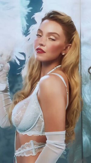 Sydney Sweeney leaked photo #976