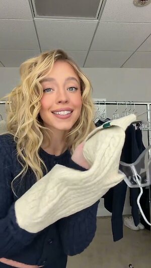 Sydney Sweeney leaked photo #1029