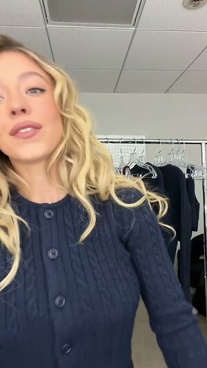 Sydney Sweeney leaked photo #1034