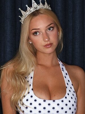 Sydney Thomas leaked photo #49