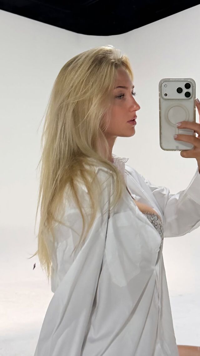 Sydney Thomas leaked photos