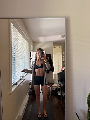Sydney Zeller leaked photos