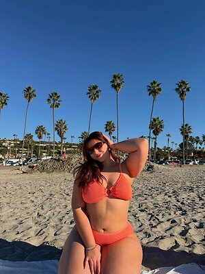 sydneyvela_ leaked photo #2