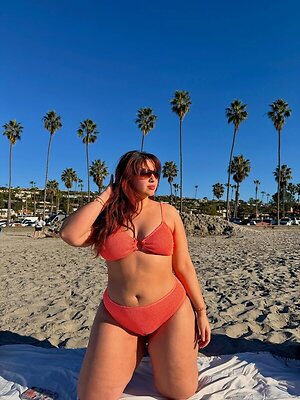 sydneyvela_ leaked photo #5