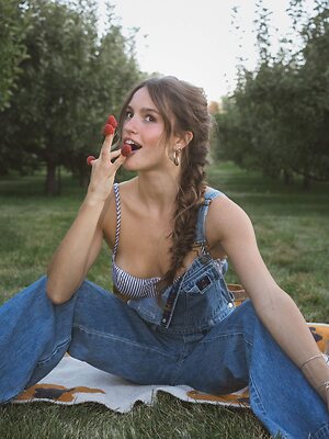 Sylvia Snyders leaked photo #11