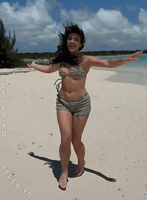 Tabitha Swatosh Nude Leaked Photo #10