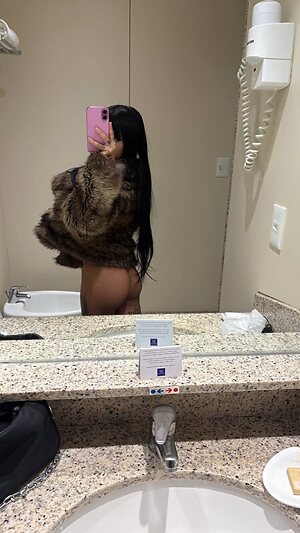 Tainá leaked photo #7