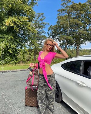 Tallia Storm photo