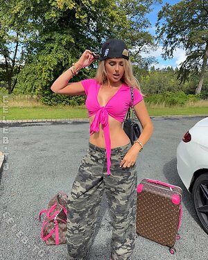 Tallia Storm photo