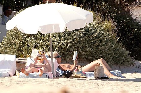 Tamara Beckwith leaked photo #22